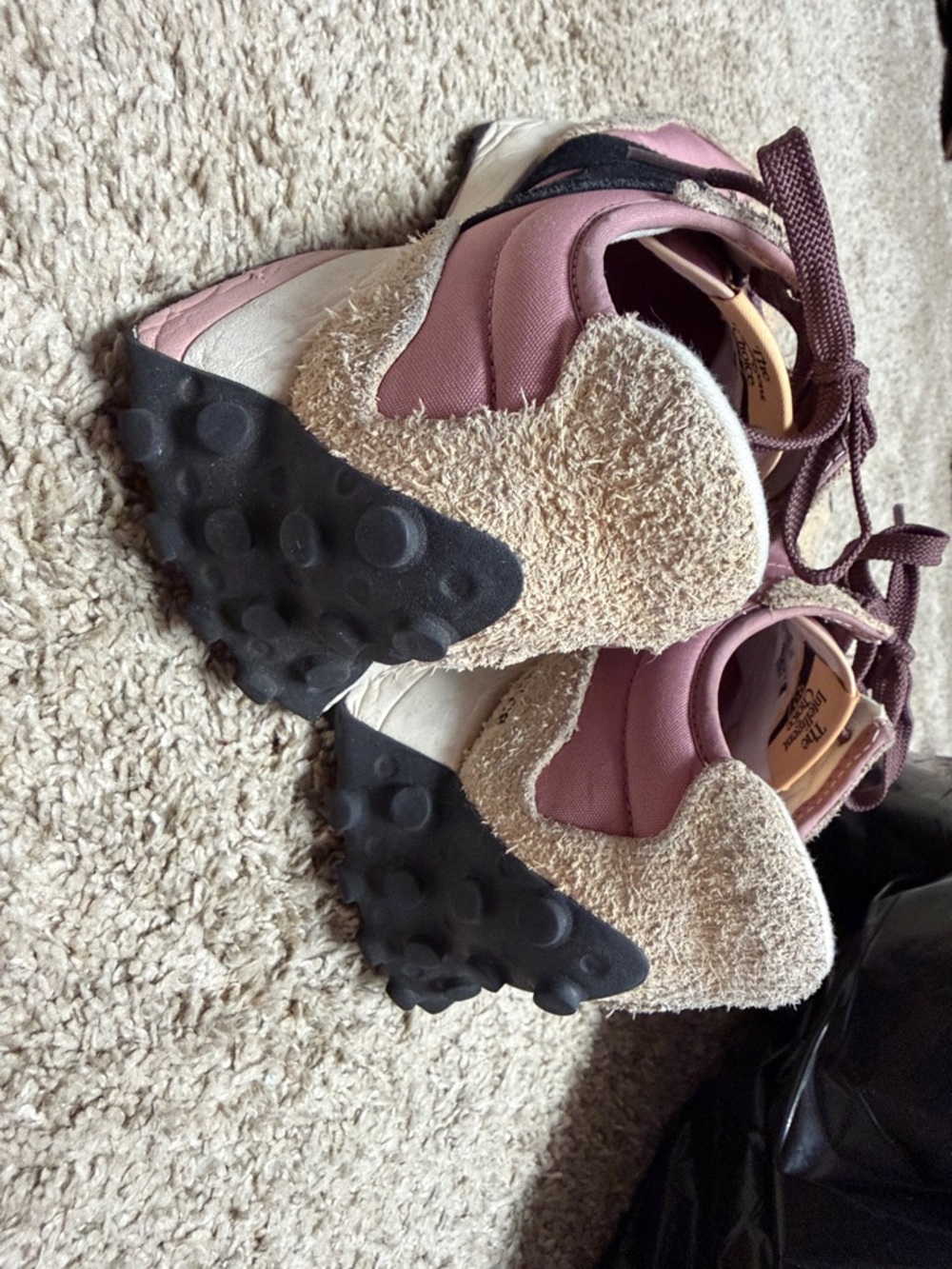 New Balance 327 Women’s Pink Suede & Mesh Sneakers - Picture 4 of 11